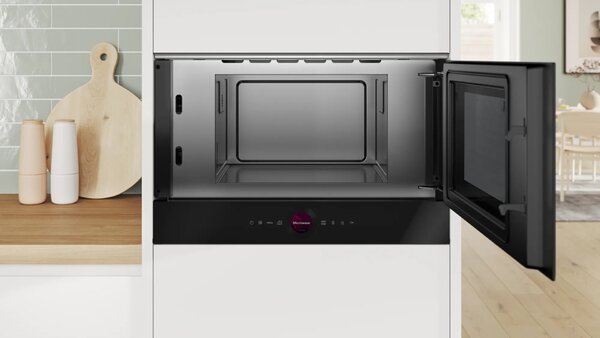 Bosch Serie 8 BFR7221B1 mikrovlnná trouba Černá Samostatná mikrovlnná trouba Vestavěné 21 l 900 W