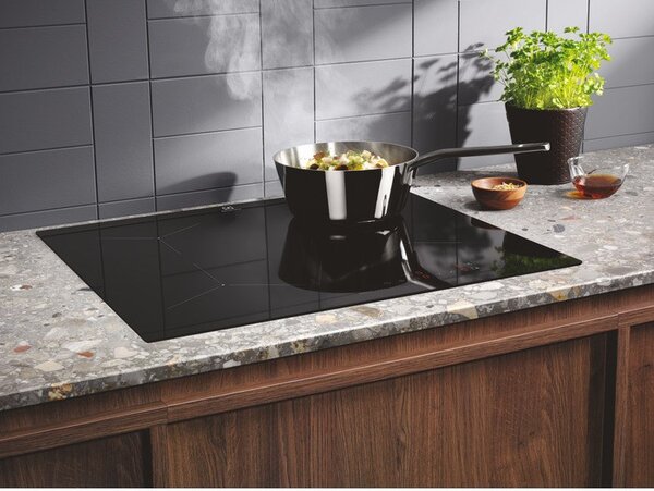Electrolux LIL61424C Černá Vestavěné 60 cm Indukční varná deska se zónami 4 zóna/zón