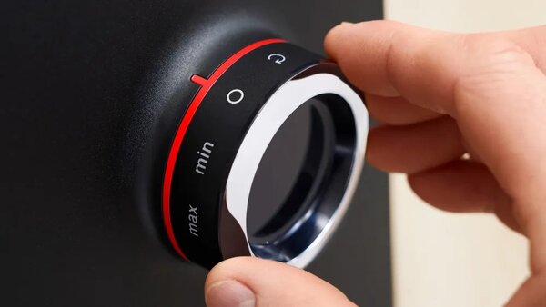 Bosch MFWS430B mlýnek na maso 1900 W Černá, Stříbrná