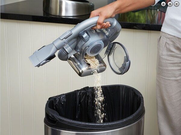 Black+Decker Black & Decker PD1820LF ruční vysavač Černá, Chrom Bezsáčkové