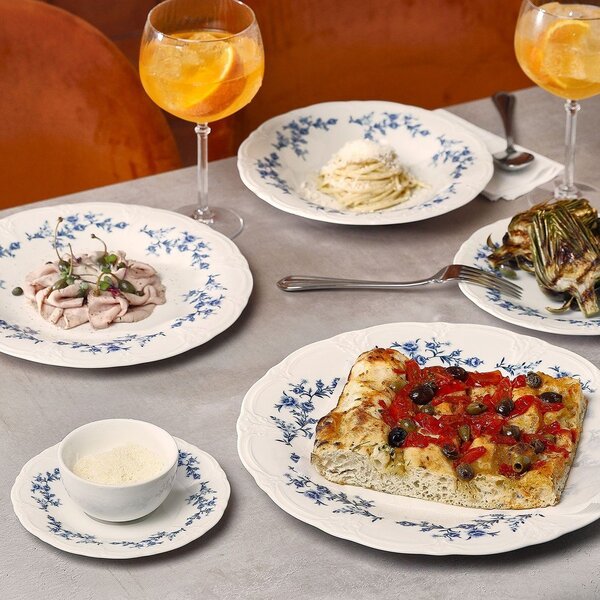 Bílý/modrý porcelánový talíř ø 21 cm Retro – BonBistro