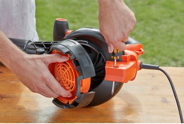 Black+Decker Black & Decker BEBLV301-QS odfukovač listí 3000 W