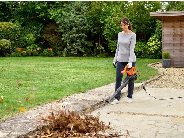 Black+Decker Black & Decker BEBLV260-QS odfukovač listí 2600 W 315 km/h
