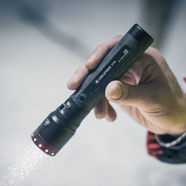 Ledlenser P7R Černá Ruční svítilna LED