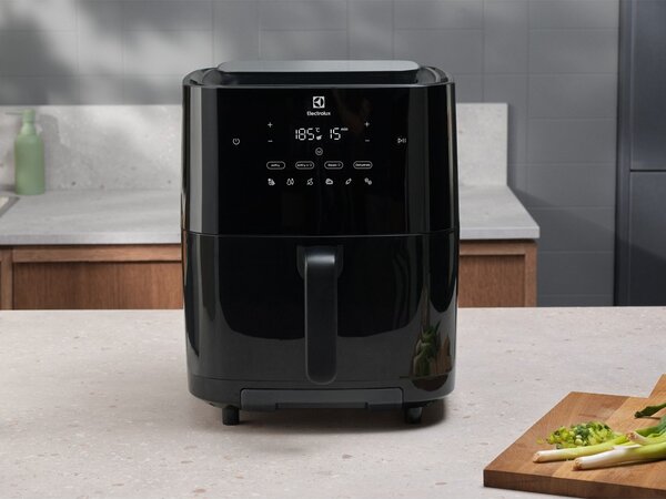Electrolux EAF7SB Samostarný 6,9 l Samostatné 1700 W Horkovzdušná fritéza Černá
