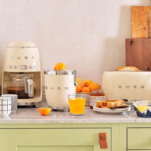 Krémový odšťavňovač 50's Retro Style – SMEG