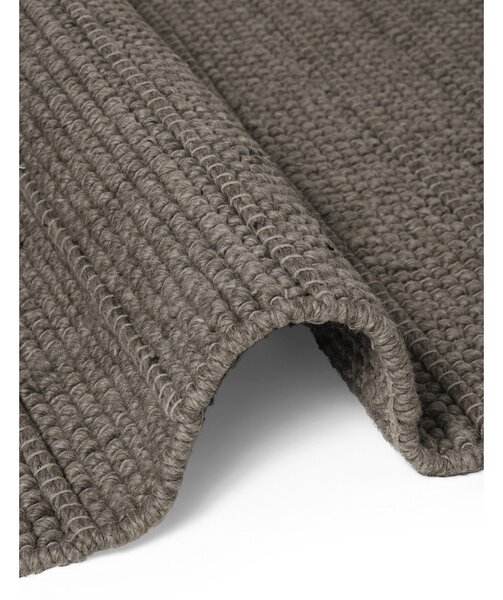 Tmavě šedý/tmavě hnědý ručně tkaný vlněný běhoun 80x250 cm Camden Parker – Ted Baker