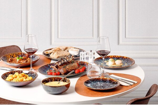 Hnědý dezertní porcelánový talíř ø 20,5 cm Resto – BonBistro