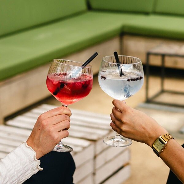 Skleničky v sadě 4 ks na koktejly 620 ml Noble – BonBistro
