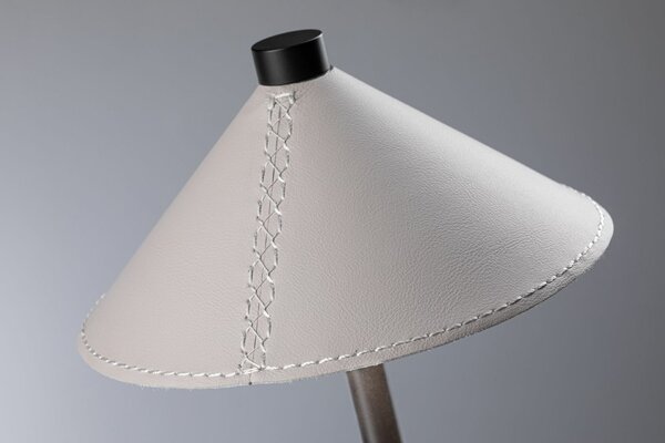 PAULMANN Mobilní stolní lampa Pellini CCT 2W černá mat/béžová
