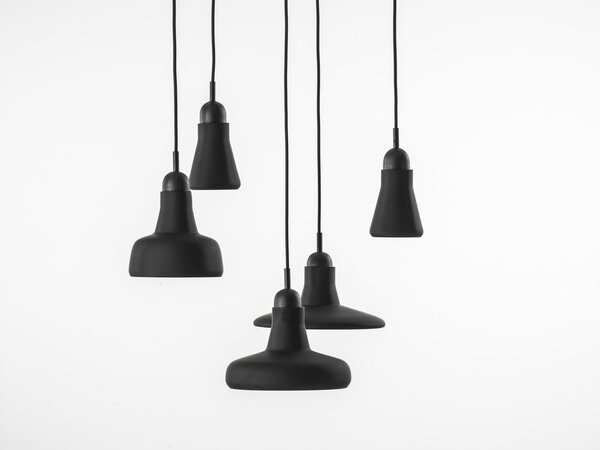 Brokis PC00931_038 Shadows set rectangular small, závěsné svítidlo z foukaného skla, matné černé sklo/černý dub/černý kabel, 5x5W LED, 60x36cm