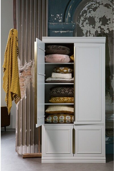 Světle šedá šatní skříň z borovicového dřeva 110x215x44 cm Organize – WOOOD
