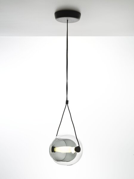 Brokis PC00937_002 Capsula, závěsné svítidlo s čirým vnějším a šedým kouřovým sklem uvnitř, 15W LED 2700K, šířka 29,5cm