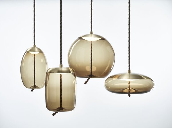 Brokis PC01017_006 Knot Disco, závěsné svítidlo, hnědé kouřové sklo - mosaz, 14W LED 2700K stmívatelné, prům.50cm