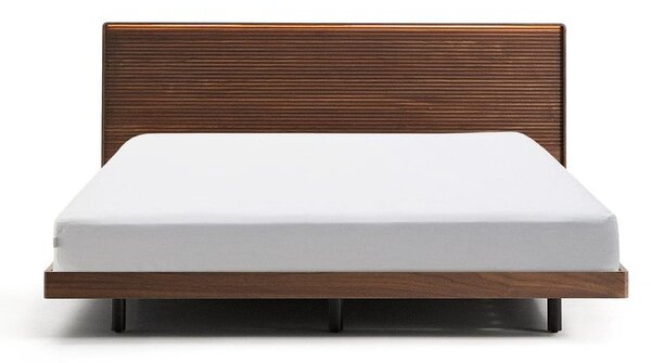 Hnědá dvoulůžková postel z březového dřeva s roštem 180x200 cm Norlen – Kave Home