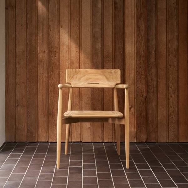 Carl Hansen designové zahradní židle Embrace Outdoor Dining Chair