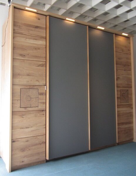 GRAZ - posuvná skříň divoký DUB masiv 246 cm