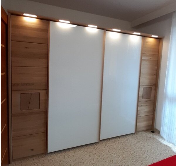 GRAZ - posuvná skříň divoký DUB masiv 246 cm