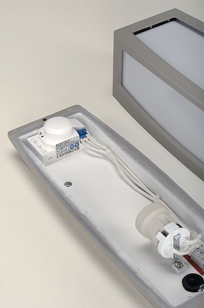 SLV 230084 Meridian box, nástěnné venkovní svítidlo se senzorem, 1x20W, stříbrnošedá, 38cm, IP54