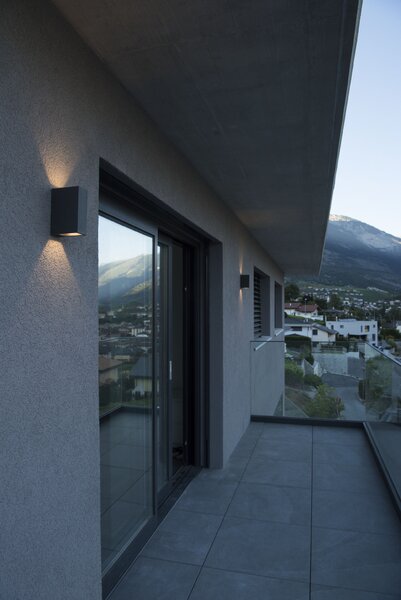 SLV 232445 Quad 2 XL, antracitové nástěnné venkovní svítidlo se svícením nahoru/dolu, 8,6W LED, 3000K, výška 15cm, IP44