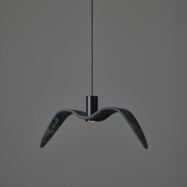Brokis PC01113_004 Night Birds Exterior, závěsné svítidlo z ručně zpracovaného skla, 6,5W LED, šedá kouřová GLASS mat, délka 61cm, IP54