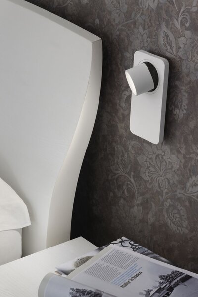 Linea Light 7974 Beebo_W, dřevěné nástěnné svítidlo s vypínačem, 5W LED 3000K, výška 22cm