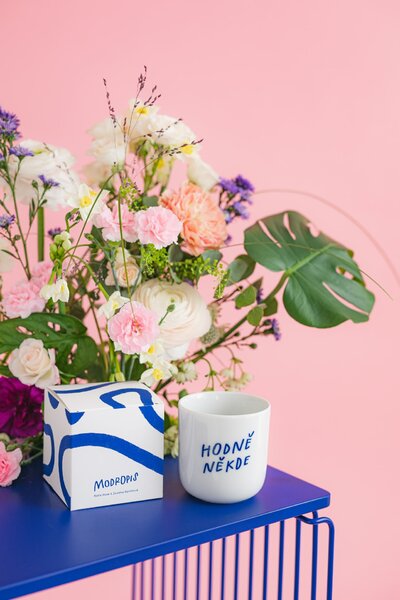 Porcelánový hrnek Hodně někde 270 ml