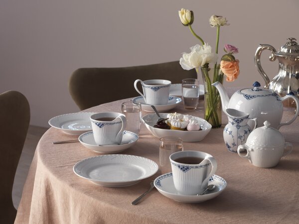 Porcelánový šálek s podšálkem Princess 240 ml