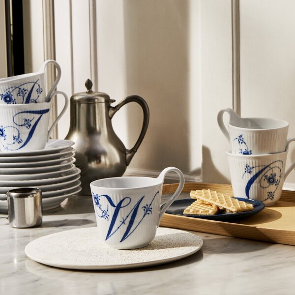 Porcelánový hrnek Alphabet 330 ml – T