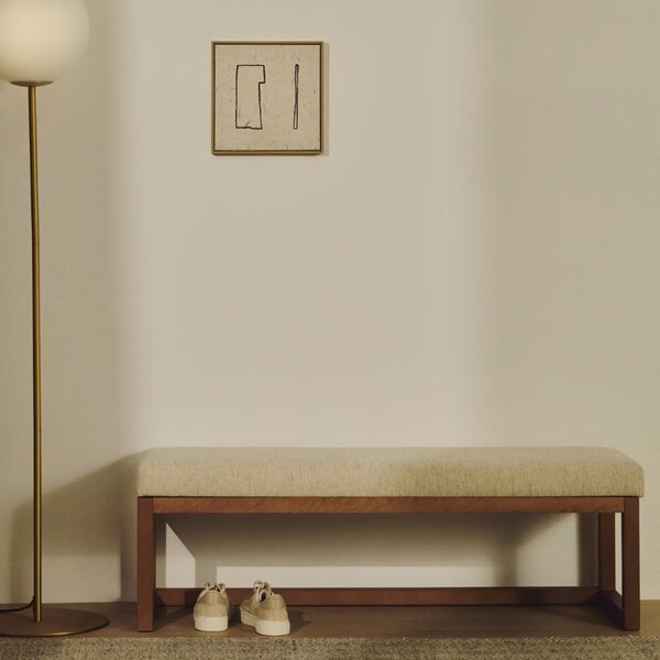 Kave Home Ořechová lavice Loya 128 cm s béžovým sedákem