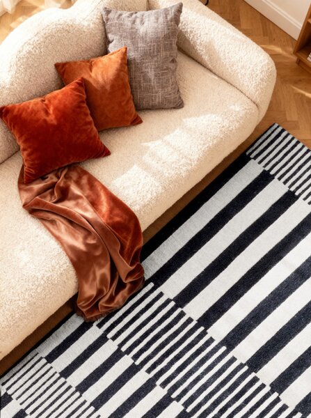 Koberec Elle Decoration Stryve Pulse černý / bílý