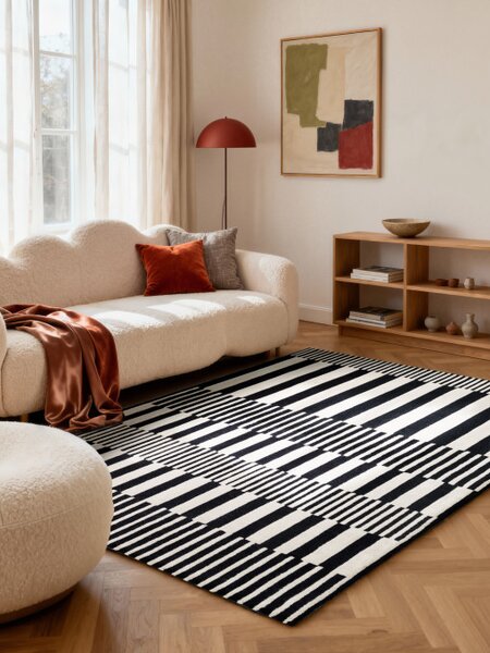 Koberec Elle Decoration Stryve Pulse černý / bílý