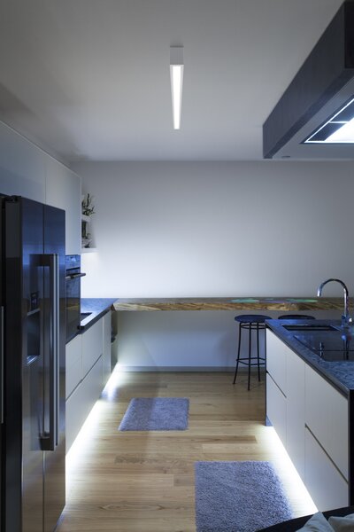 Linea Light 8259 Box_SB, bílé stropní svítidlo 20W LED 3000K, délka 97cm