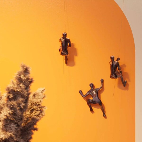 Kare designové dekorace Climber (14 x 23 cm)