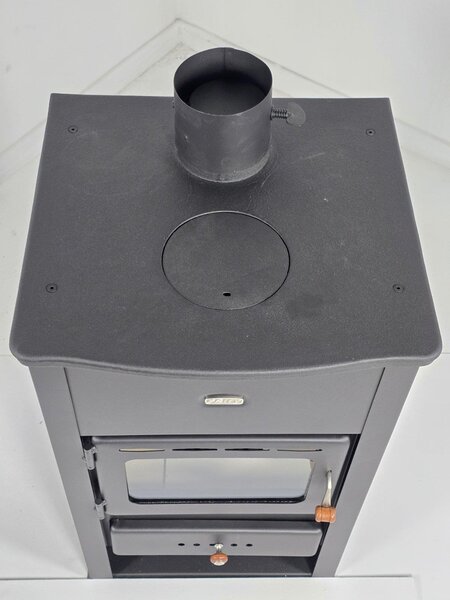 PRITY K2 CP, Volně stojící kamna na dřevo s prosklením, 10,4 kW, Třída A, Ø 130 mm