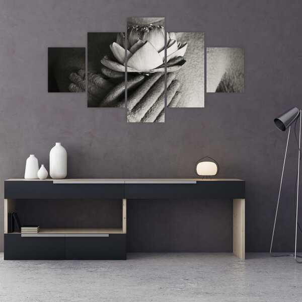 Obraz - Lotos v rukou Buddhy (125x70 cm)