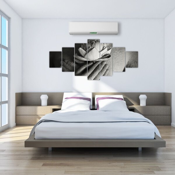 Obraz - Lotos v rukou Buddhy (210x100 cm)
