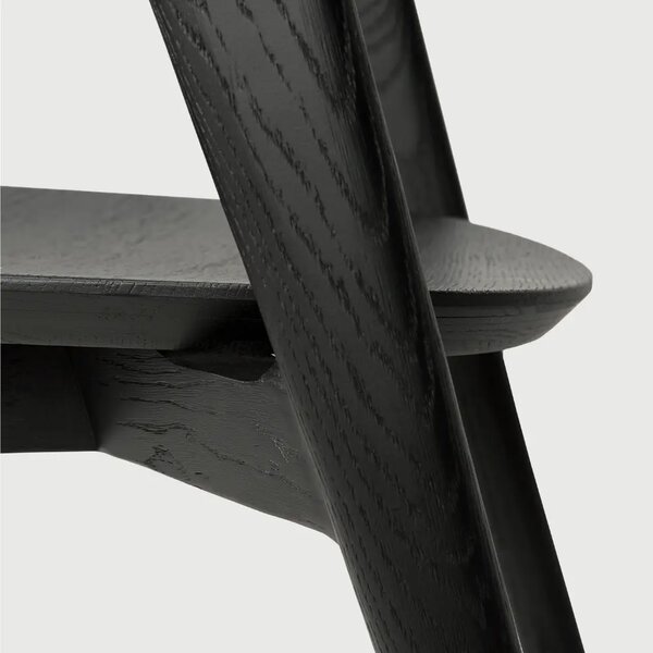 Ethnicraft Černá dubová jídelní židle Bok