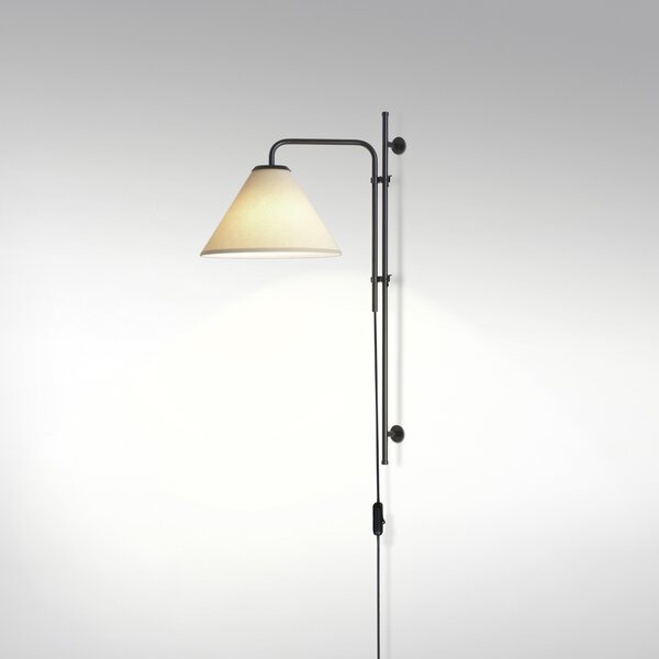 Marset A641-404 Funiculí, černá nástěnná lampa s pískovým textilním stínidlem, 1xE14, výška 60cm