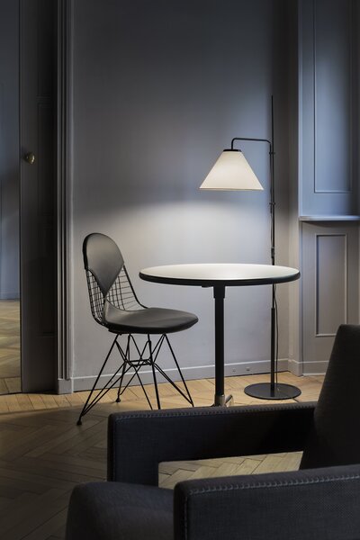 Marset A641-401 Funiculí, černá stojací lampa s bílým textilním stínidlem, 1xE27, 158cm