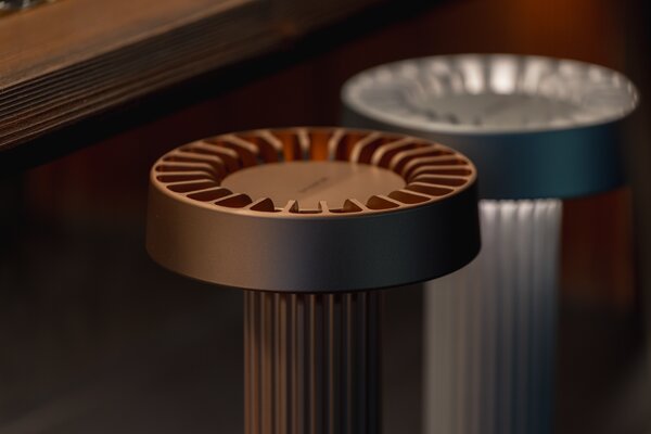 Ambientec Fotica Rose, přenosná lampička z růžového hliníku, LED 1800-2500K dotykové stmívání, Ø13x20,5cm, IP66