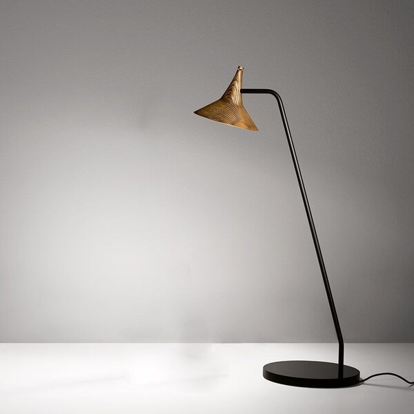 Artemide 1946010A Unterlinden, mosazná stolní lampa s texturou dřeva, 9W LED 3000K, výška 51,6cm