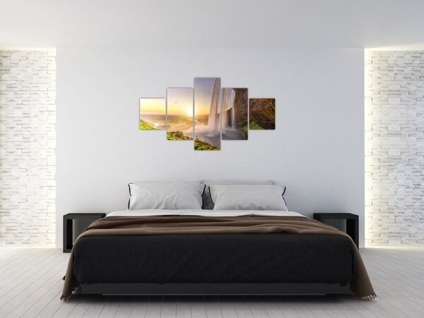 Obraz - Seljalandsfoss zpoza nitra jeskyně (125x70 cm)