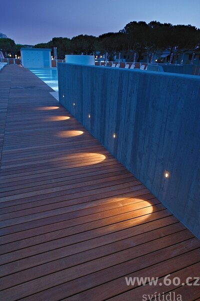 Linea Light 86563W70 Quara65_Q, bílé zápustné LED svítidlo do stěny, 1x2W 3000K, rozměr 7x7cm, IP65