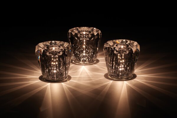 Ambientec Xtal Acrux, bateriová lampička z křišťálového skla, LED 2000K dotykové stmívání, Ø8,7x8,2cm, IP66
