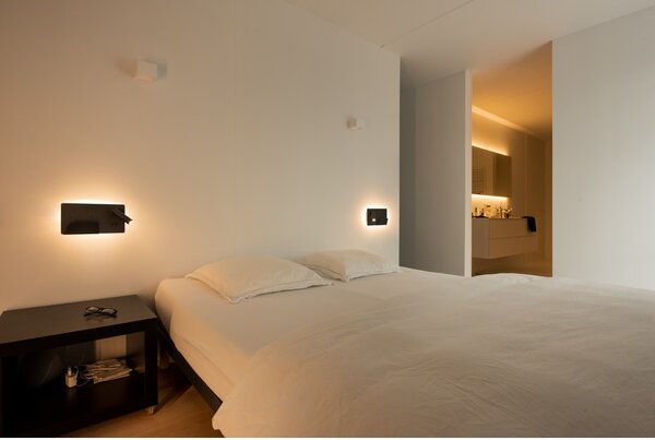 SLV 1003455 Somnila Flex, nástěnné svítidlo k posteli, LED 13W 3000K, černá, verze vlevo, USB přípojka
