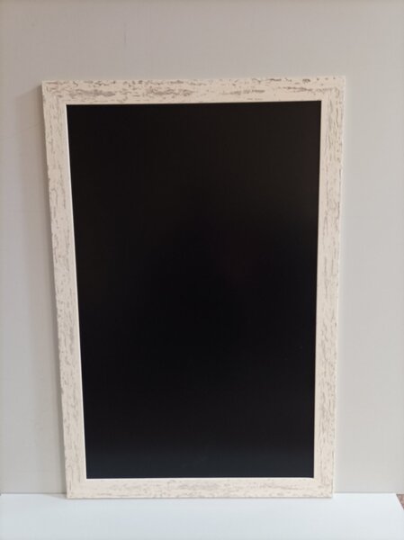 Toptabule.sk Černá křídová tabule PREMIUM v provensálském dřevěném rámu 90x60 cm