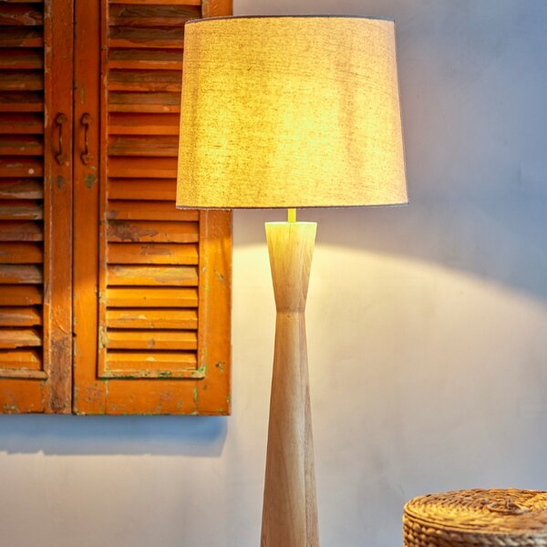 Bloomingville Dřevěná stojací lampa Leonor 130 cm