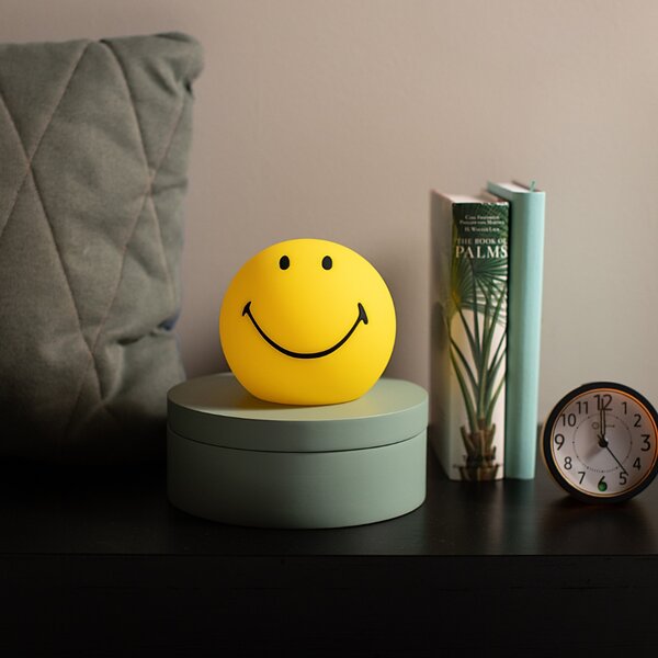 Žlutá plastová LED lampa Mr. Maria Smiley 11 cm