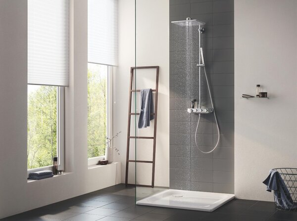 Grohe Euphoria sprchová sada na stěnu s termostatem s dešťovou sprchou StarLight Chrome 26508000